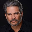Roberto Mateos als Francisco "Paco" Vásquez