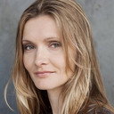 Alexandra Finder als Helga
