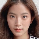 Venita Loywattanakul als Lyla