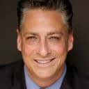 Joseph Alfieri als Police Officer