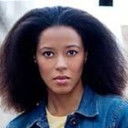 Jamie Burton-Oare als Reporter (uncredited)