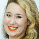 Amanda Duarte als Narrator (voice)