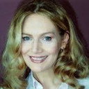 Yvonne Harlow als Manageress