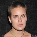 Tallulah Willis als Erika Miller