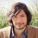 Nikhil Melnechuk als Poet