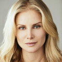 Larisa Polonsky als Betty