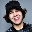 David Dobrik als Axel (voice)