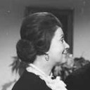 Elena Forte als Signora Carrei