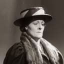 Sybil Grove als Mrs.Briggs
