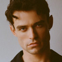 Thomas Doherty als Zander