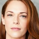 Amanda Righetti als Isabel