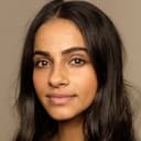 Mandip Gill als Yasmin Khan