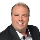 Yanick Lévesque als Self - Host