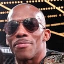 Louis Taylor als Bouncer