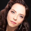 Juliet Landau als Nurse Pryce