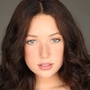 Tori Griffith als Chrissy