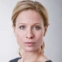 Karin Lithman als Emma