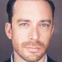 Ryan Andes als Admiral Crichton