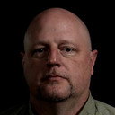 Charles Lawson als Huntsman MacQuoid