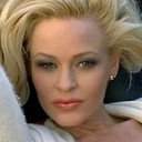 Laura Selway als 