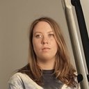 Ava Ross als Extra