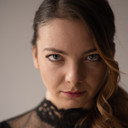 Elena Zamyarkova als Scared Girl