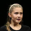 Louise Tofte Røiri als Lo