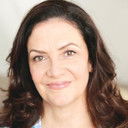 Gretchen German als Kazan's Assistant