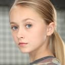 Ivy Dubreuil als Young Abby