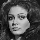 Cynthia Myers als Casey Anderson