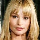 Cameron Richardson als Adrienne