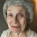 Gail Silver als Pharmacist