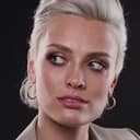 Wallis Day als Agent Shin