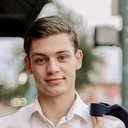 Reece McDaniel als Worker
