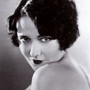 Dorothy Sebastian als Spectator at Race (uncredited)
