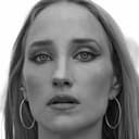 Jill Janus als Athena