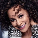 Virgínia Rosa als Maria Madalena Souza Damião (Madá)
