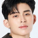 ณราวิชญ์ เลิศรัตน์โกมุสภ์ als Thee