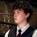 Maddox Randall Hacke als Student Curator