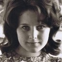 Lori Martin als Nancy Bowden