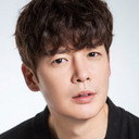 Kang Eun-tak als Park Woo Hyuk