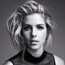 Emily Bett Rickards als Stevens