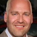 Matthew Robert Kelly als Phillip