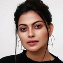Anusree Nair als Reshmi