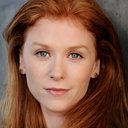 Fay Masterson als Betty Armstrong