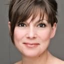 Stirling Gallacher als Jennifer Taylor-Clarke