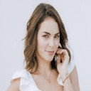 Alejandra Robles Gil als Liz Falcón