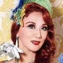 美穂圭子 als Madame Wolf