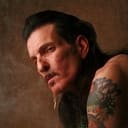 Willy DeVille als Moe's bodyguard