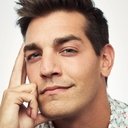 Matt Rogers als Show Host